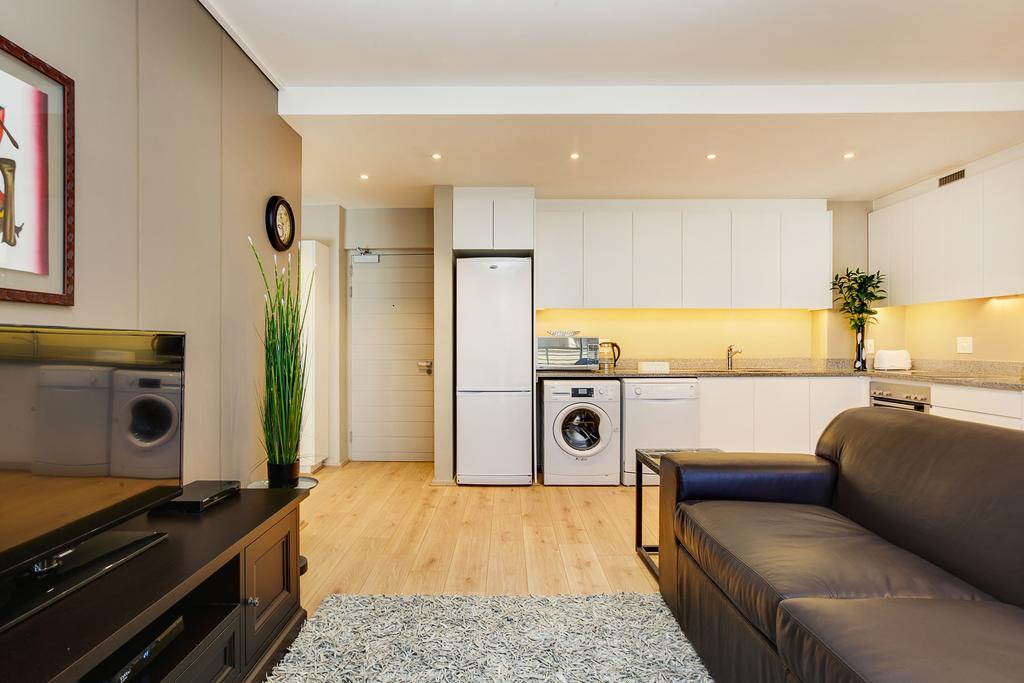 The Odyssee 409 Cape Town Exterior photo